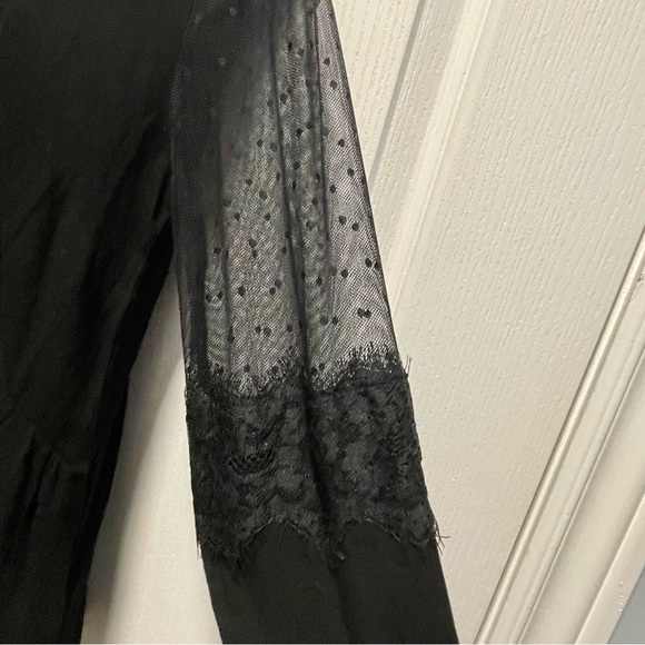 🌸3 for $20 Black floral long sleeve Lace Size S sheer long sleeve blouse - Picture 8 of 16